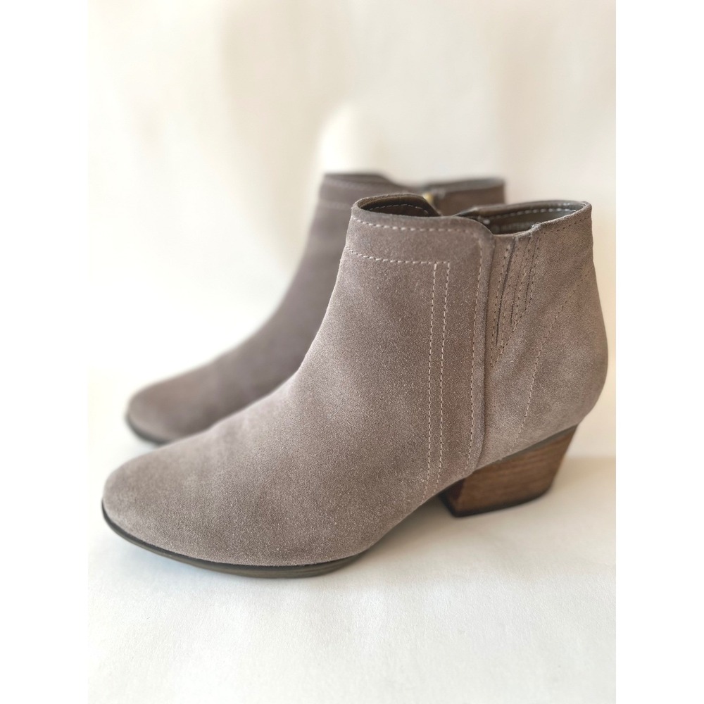 Blondo Suede Ankle Boots Taupe‎ Waterproof Comfort 6.5 Modern Heritage Staple - Picture 3 of 11